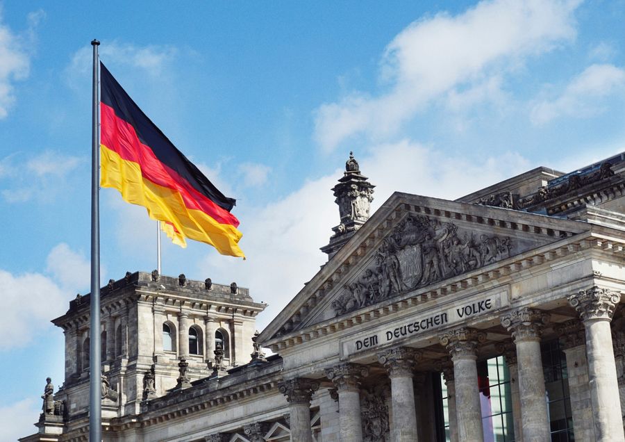 Darf ich noch stolz auf mein Land sein?