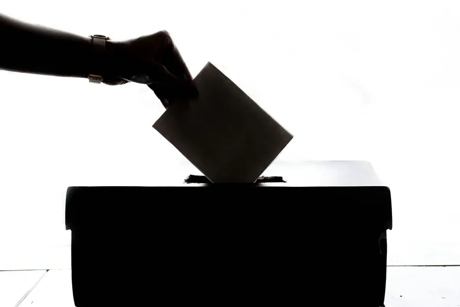 Unsere Demokratie gehört hier nicht her